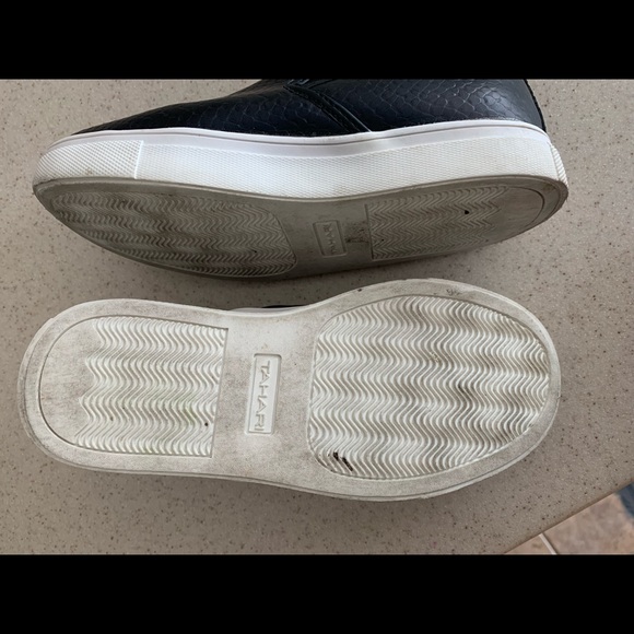 Little girls Tahari Black Leather Sneakers - Picture 2 of 4